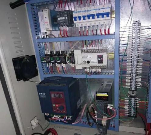 “安裝變頻器時都有哪些接線規(guī)范？”